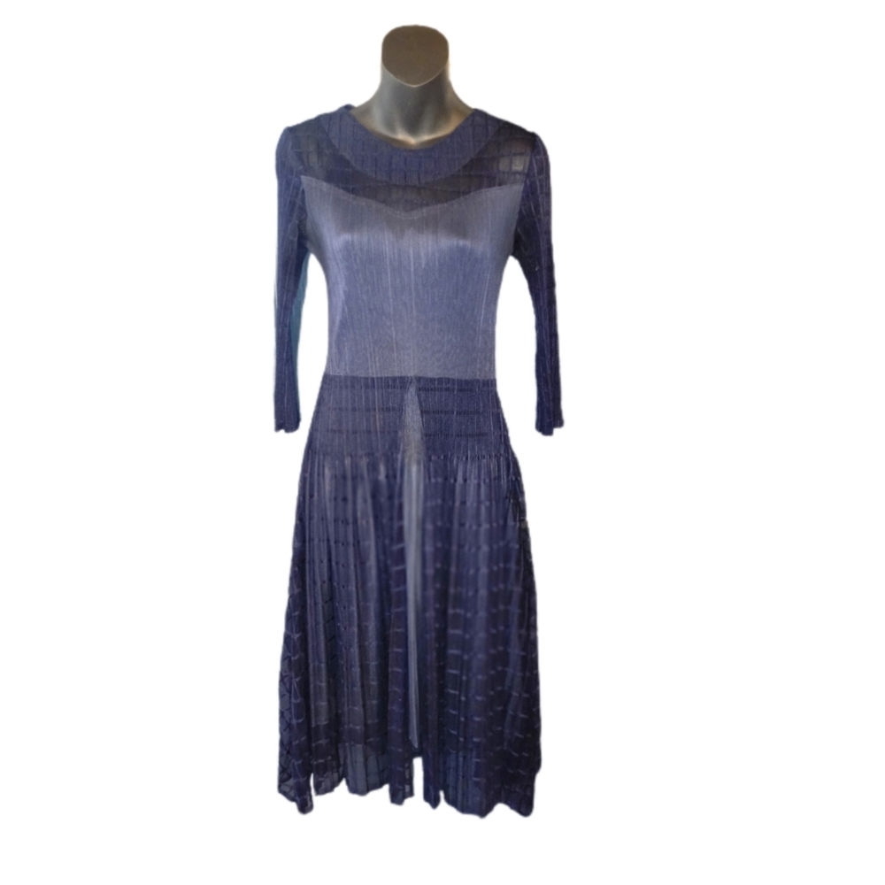 VEECA NAVY BLUE CRINKLE DESIGNER DRESS SIZE S NWOT - Picture 2 of 4
